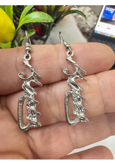 Herşey Nota Soyut Yazı Formlu Metal Figür Küpe Sallantılı Tasarım Küpe Çok Renkli