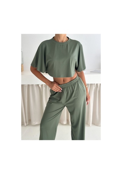 Gugus Yazlık Takım - Alt Üst Kadın Dokulu Kumaş -baggy Pantolon + Salaş Üst Koyu Yeşil Gugus Yazlık Takım - Alt Üst Kadın Dokulu Kumaş -baggy Pantolon + Salaş Üst Koyu Yeşil
