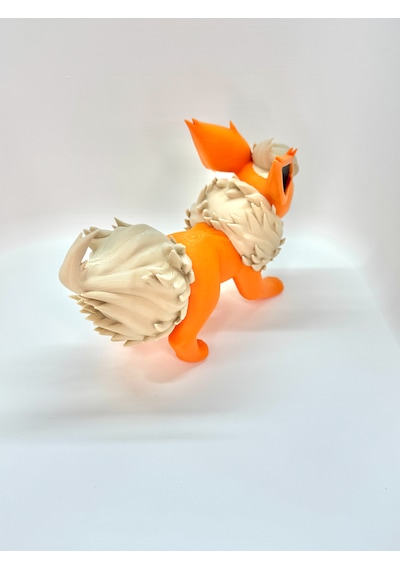 Flareon Pokémon Koleksiyon Figürü 10 Cm