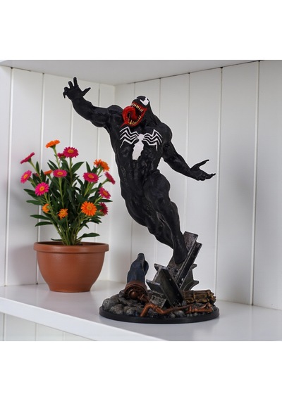 Venom Heykel Figür