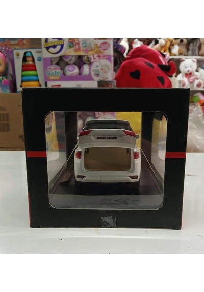 Kutulu Koleksiyon 1 / 24 Ölçek Toyota Land Cruiser Beyaz Metal Araba
