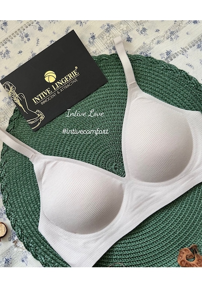 Softease V Yaka Balensiz Dikişsiz Lazer Kesim Rahat Soft Kumaştan Açık Fıstık Yeşil