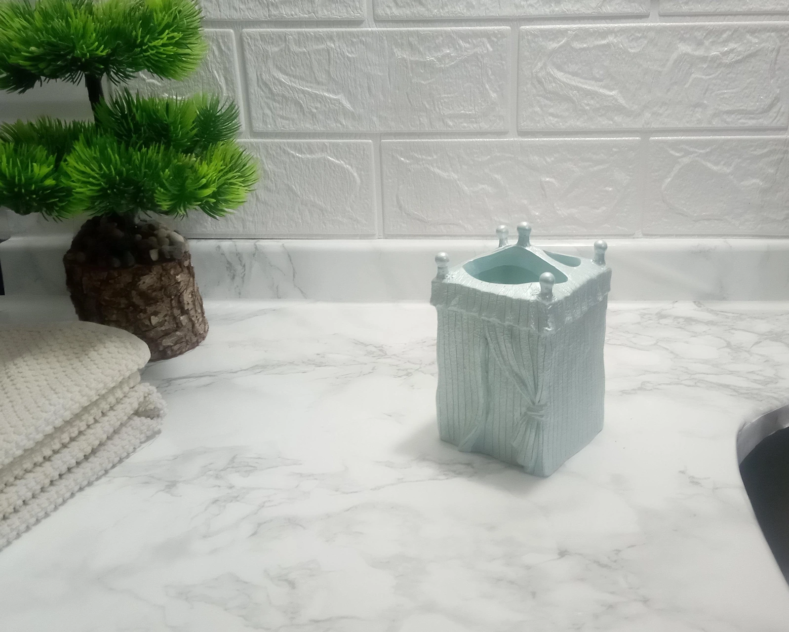 2 Adet Diş Fırçalık Deniz Feneri Model Poliresin 7x7x12cm Banyo Seti Çok Renkli