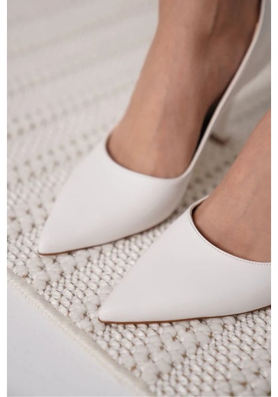 Trendella Mat Beyaz Kadın Stiletto Tr18ms03d Siyah