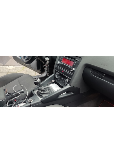 Audi A3 Bardaklık