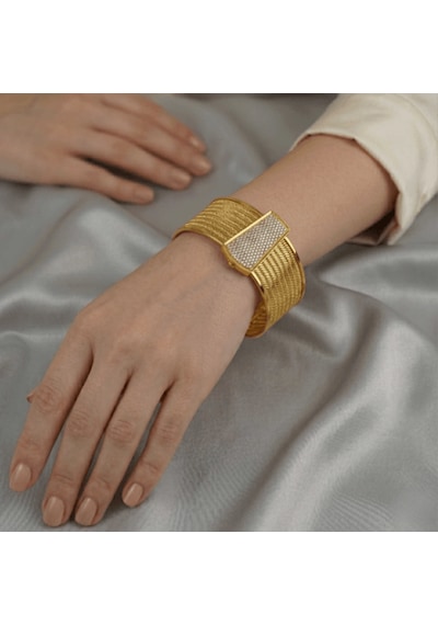 Genis Formlu Tas Detaylı Imitasyon Altın Kelepc E Bileklik Gold