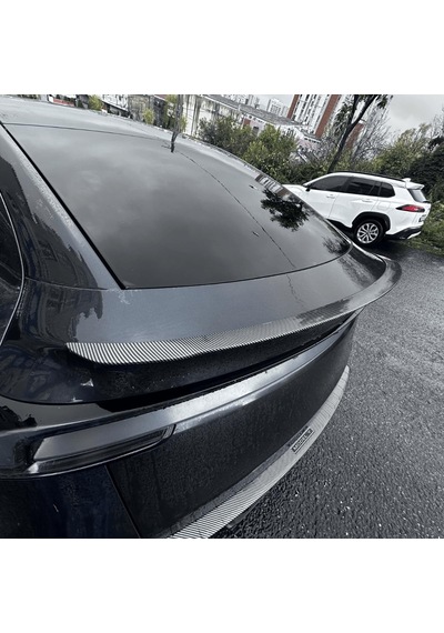 Tesla Model Y Juniper Pro Version Blow Parlak Karbon Fiber Görünüm Spoiler