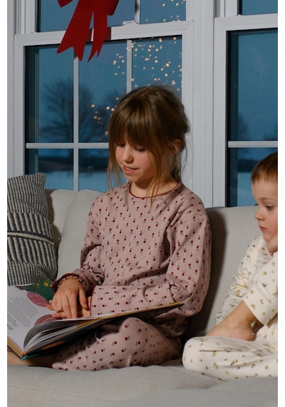 Antebies Organik Gots Sertifikalı Minik Güller Desenli, Uzun Kollu Tişört, Bel Lastikli Taytlı Kız Çocuk Pijama Takımı Pembe