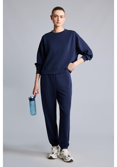 Defacto Ultra Yumuşak Oversize Bisiklet Yaka Dikiş Detaylı Modal Sporcu Basic Sweatshirt H4536ax26auın187 İndigo-ın187