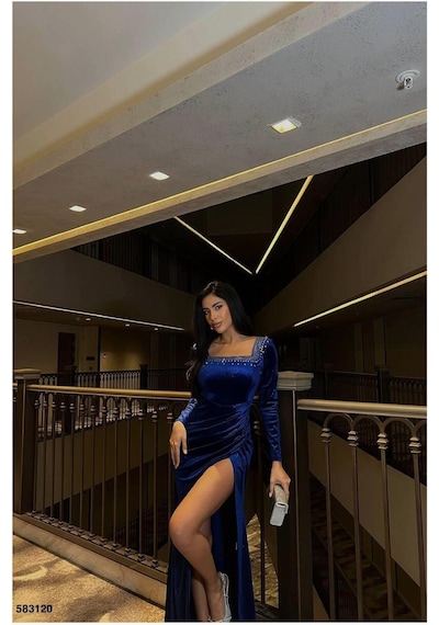 DefyModa Kadın Kadife Kumaş Kare Yaka Taş Detaylı Abiye Elbise Saks