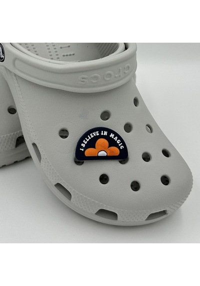 Crocs Terlik Süsü Ve Aksesuarı , Çanta Süsü Jibbitz Papatya Magic 02 Görsel Figür Aksesuar Turuncu Lacivert-beyaz Crocs Terlik Süsü Ve Aksesuarı , Çanta Süsü Jibbitz Papatya Magic 02 Görsel Figür Aksesuar Turuncu Lacivert-beyaz