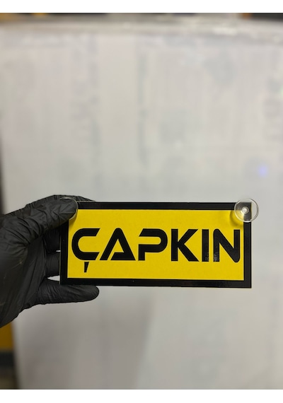 Sarı Renk Üzeri Siyah Renk Çapkın Yazılı Vantuzlu Cam Süsü