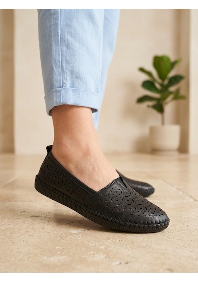 Beren Hakiki Deri Siyah Kadın Babet Ortopedik Taban Lazer Delikli Slip-on Comfort Ayakkabı