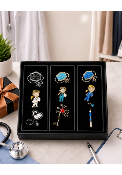 Doktor Temalı Premium Broş Seti Günlük Kombinlere Şık Dokunuş Renkli
