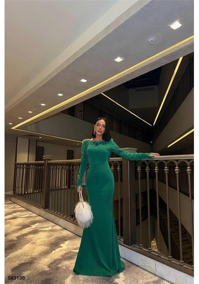 DefyModa Kadın Krep Kumaş Degaje Yaka Dekolteli Abiye Elbise Zümrüt
