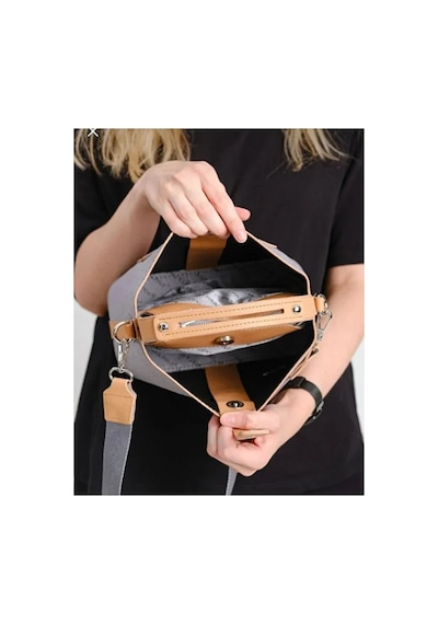 Just Polo Kadın Kabartmalı Ayarlanabilir Askılı Şık El Ve Omuz Çantası Shoulder Bag Ebat: 20 X 22 Cm Gri 40009752