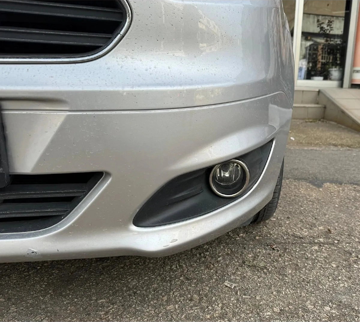 Ueskrom Ford Courier 2014- 2018 Arası Sis Çerçevesi P.çelik