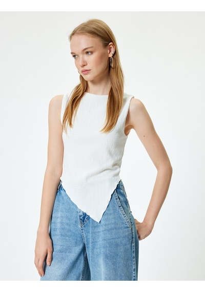 Koton Kolsuz Bluz Bürümcük Asimetrik Kesim Bisiklet Yaka Slim Fit Ekru 4sal30338ık