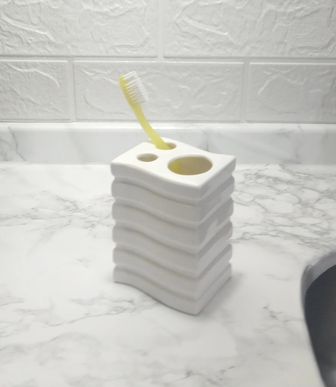 2 Adet Seramik Diş Fırçalık Kare Çizgili Model 8x6x11cm Banyo Seti Çok Renkli