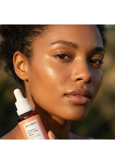 Maruderm C Vitamini Ve Peptit Aydınlatıcı Cilt Bakım Serumu Canlılık Ve Ton Eşitliği Görünümü Destekleyici Yüz Serumu,%10 Sodyum Askorbil Fosfat İle, 30 Ml