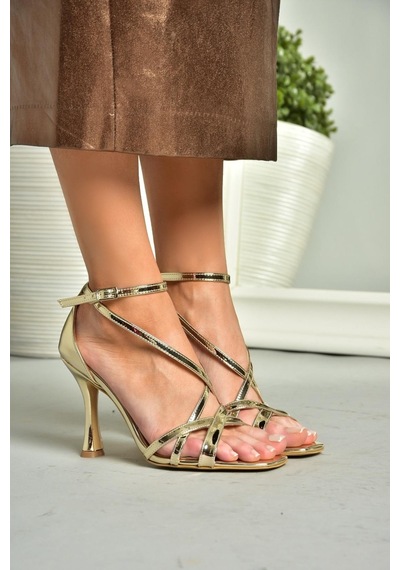 Fox Shoes S569815334 Altın Ayna İnce Topuklu Kadın Ayakkabı Altın