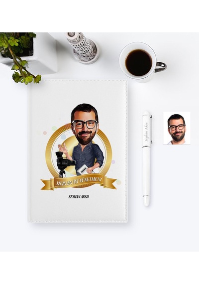 Kişiye Özel Yılın En İyi Yönetmeni Karikatürlü 2021 Ajanda Kalem Çok Renkli