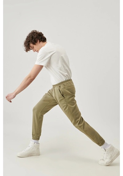 Lee Regular Fit Lastikli Paça Zeytin Erkek Jogger Pantolon L22133 001
