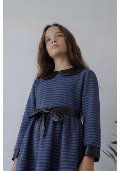 Fesshera Kids Kız Çocuk Elbise Suni Deri Detaylı Bebe Yaka Sırtı Fermuarlı Şık Elbise Lacivert Fesshera Kids Kız Çocuk Elbise Suni Deri Detaylı Bebe Yaka Sırtı Fermuarlı Şık Elbise Lacivert