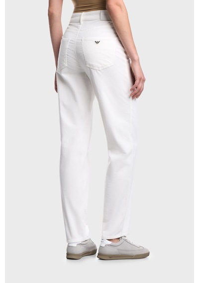 Emporio Armani Pamuklu Düğme Ve Fermuarlı Düz Paça Jeans Kadın Kot Pantolon Ew003498 Af17028 U0006 Beyaz Emporio Armani Pamuklu Düğme Ve Fermuarlı Düz Paça Jeans Kadın Kot Pantolon Ew003498 Af17028 U0006 Beyaz