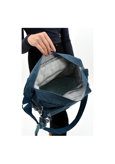 Çapraz Askılı Ultra Hafif Çok Cepli Bayan Omuz Çantası Mavi Model: 571-6b - Mavi
