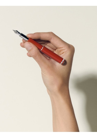 Montblanc Heritage Rouge Et Noir Baby Özel Üretim Dolma Kalem - M Standart