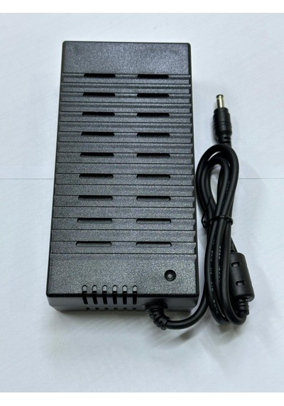 48 V 5 A Adaptör 48 V 5 A 5.5 Mm 2.5 Mm Adaptör Siyah