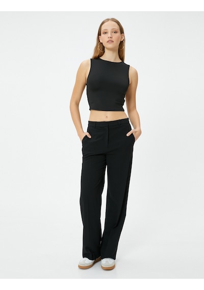 Koton Arkası Pencere Detaylı Crop Top Kolsuz Siyah 4sal30097ık