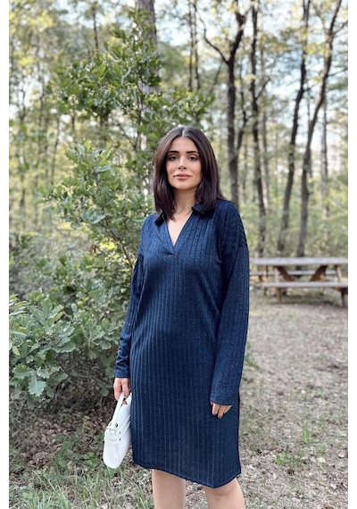 WeShaya Kadın Lacivert Polo Yaka, Kendinden Desenli, Basic Kalıp, Uzun Kollu Midi Triko Elbise Lacivert WeShaya Kadın Lacivert Polo Yaka, Kendinden Desenli, Basic Kalıp, Uzun Kollu Midi Triko Elbise Lacivert