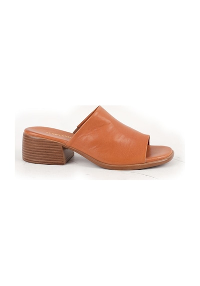 Mamma Mia Kadın Günlük Ayakkabı Slip-on Lazer Kesim Kısa Topuklu Hakiki Deri Anne Ayakkabısı 26y-1670 Taba Mamma Mia Kadın Günlük Ayakkabı Slip-on Lazer Kesim Kısa Topuklu Hakiki Deri Anne Ayakkabısı 26y-1670 Taba