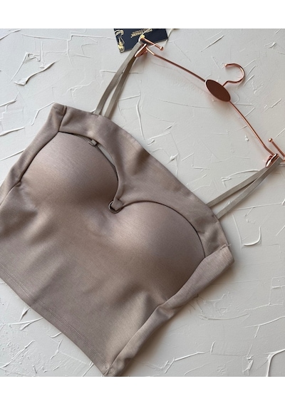 Chole İthal Pamuklu Göğsü Cut-out Halka Kaplı Detaylı İnce Askılı Bej