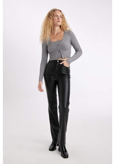 Defacto Regular Fit Crop Düğmeli V Yaka Triko Hırka A2076AX24AUGR210 Gri