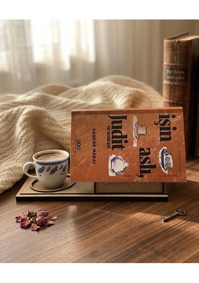 Kupa Tutuculu Üçgen Kitap Standı-book Lover