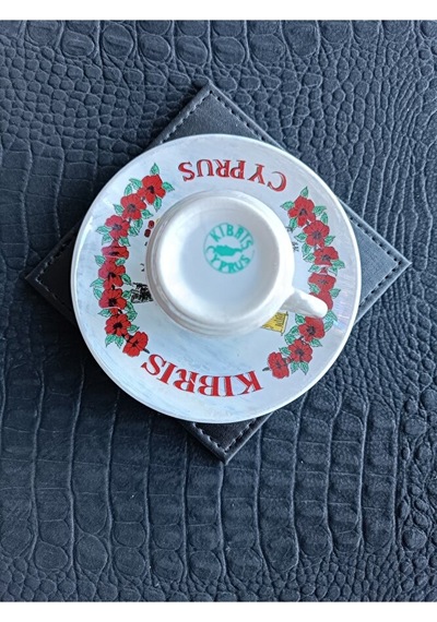 Kare Bardak Altlığı Suni Deri Bardak Altı 1 Adet Siyah Çok Renkli