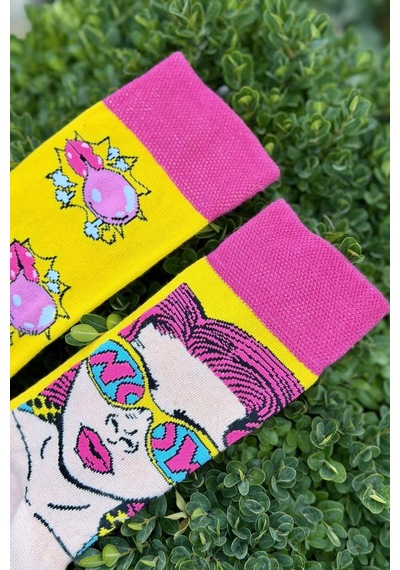 Lousocks Unisex Sağlı Sollu Pop Art Sakız Balonlu Kız Desenli Soket Çorap Sarı Lousocks Unisex Sağlı Sollu Pop Art Sakız Balonlu Kız Desenli Soket Çorap Sarı