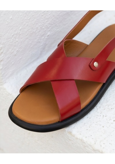 Futsishoes Jade Kırmızı Hakiki Deri Çarpraz Tokalı Kadın Sandalet