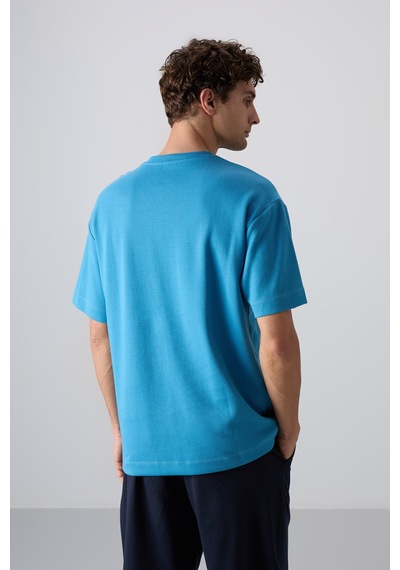 Tommy Life Petrol Mavi Pamuklu Kalın Yumuşak Dokulu Oversize Fit Baskılı Erkek T-shirt - 88324 Petrol Mavi Tommy Life Petrol Mavi Pamuklu Kalın Yumuşak Dokulu Oversize Fit Baskılı Erkek T-shirt - 88324 Petrol Mavi