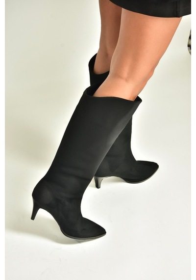Fox Shoes V404021102 Siyah Süet Alçak Topuklu Kadın Çizme Siyah