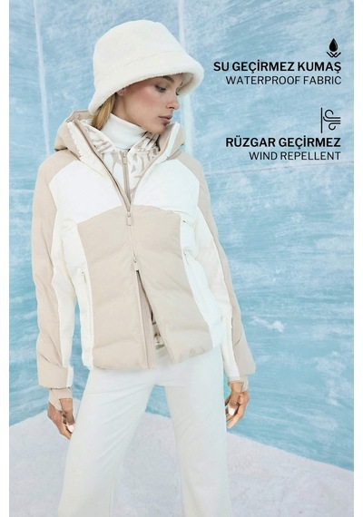 Defacto Su İtici Regular Fit Kapüşonlu Fermuarlı Kayak Montu F3524ax25wnbg123 Bej-bg123