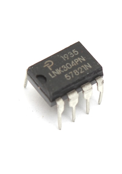 LNK 304PN  ENTEGRE .