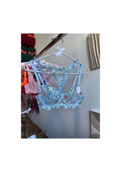 Arona Dolcetta Çıtır Çiçekli Brode Dantelli Desteksiz Tanga Sütyen Takımı- B Kap Mavi - 788654259 Mavi Arona Dolcetta Çıtır Çiçekli Brode Dantelli Desteksiz Tanga Sütyen Takımı- B Kap Mavi - 788654259 Mavi