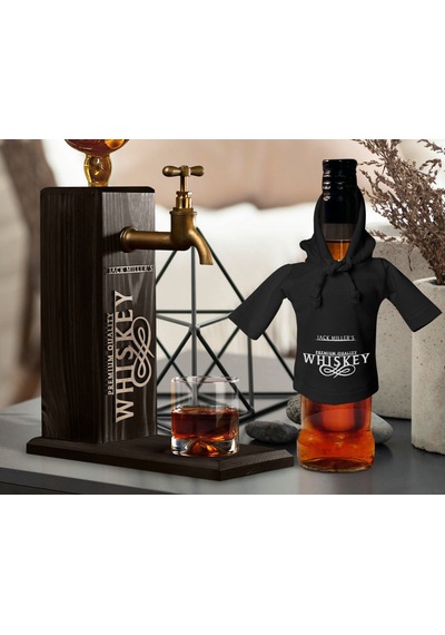Bk Gift Kişiye Özel Kabartma İsimli Musluklu Doğal Ahşap İçki Standı Ve Siyah İçki Şişesi Tişörtü Hediye Seti, Home Bar, Viski Çeşmesi, Ahşap İçecek Çeşmesi-11