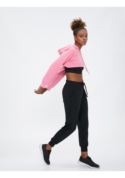 Koton Jogger Eşofman Altı Cep Detaylı Beli Bağcıklı Siyah 4wak40022nk 4WAK40022NK999 Siyah Koton Jogger Eşofman Altı Cep Detaylı Beli Bağcıklı Siyah 4wak40022nk 4WAK40022NK999 Siyah