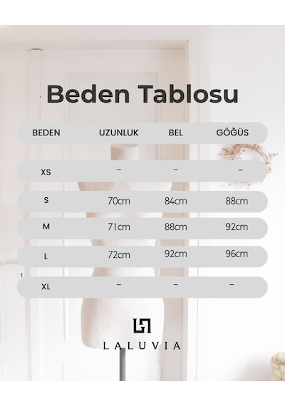 Laluvia Beyaz Dantel İşlemeli Pelerin Saten Bluz - 1401 Beyaz