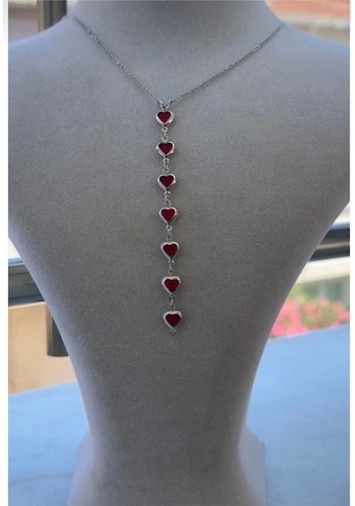 Kadın Gümüş Renk Kalpli Özel Tasarım Y Model Kolye 45 Cm Kırmızı